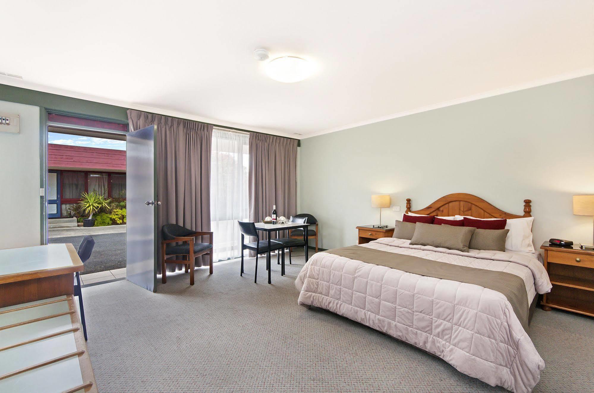 Melaleuca Motel Portland Exterior photo